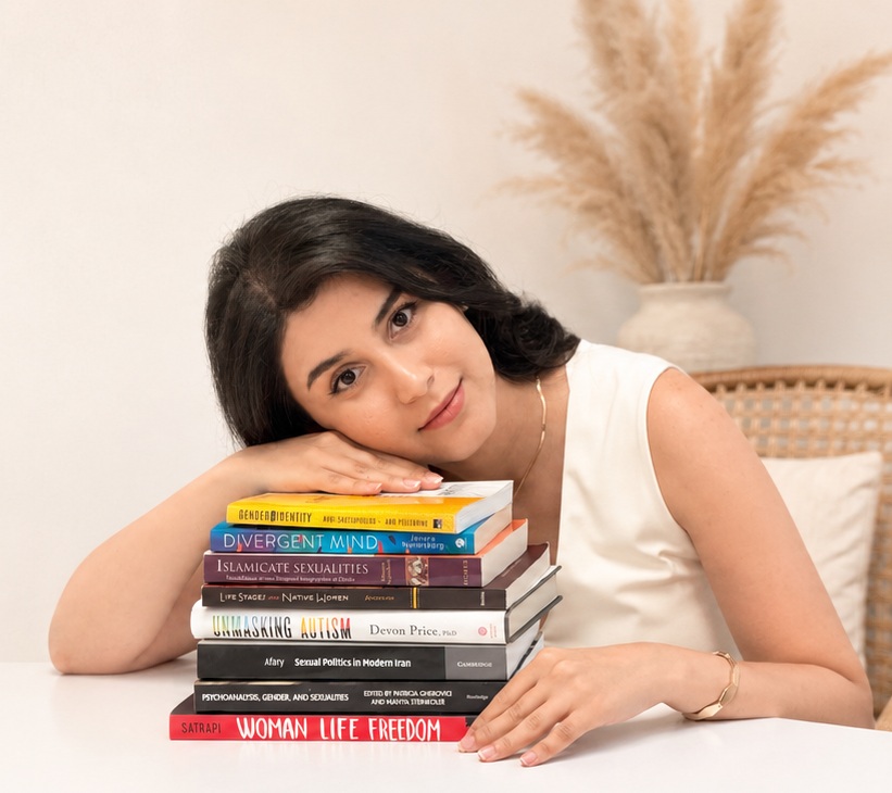Mina Esfandiari