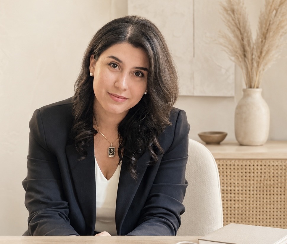 Mina Esfandiari-Oakville-Hamilton-GTA